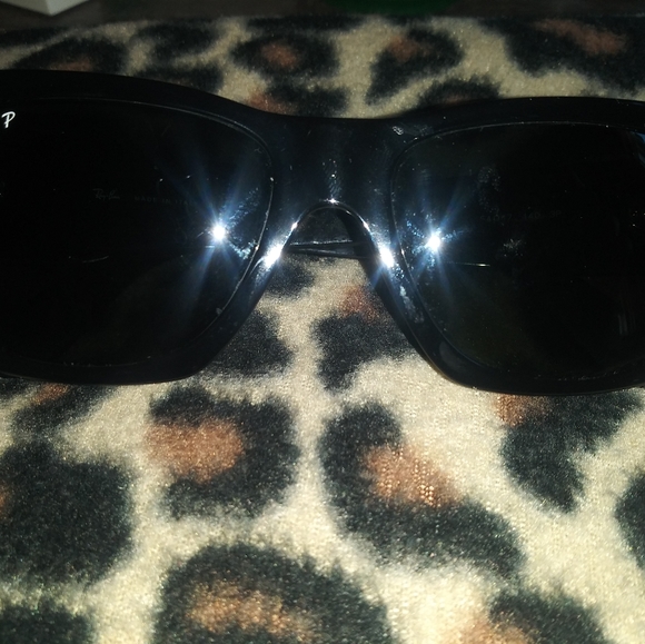 2 pairs ray bans sun glasses - Picture 2 of 6